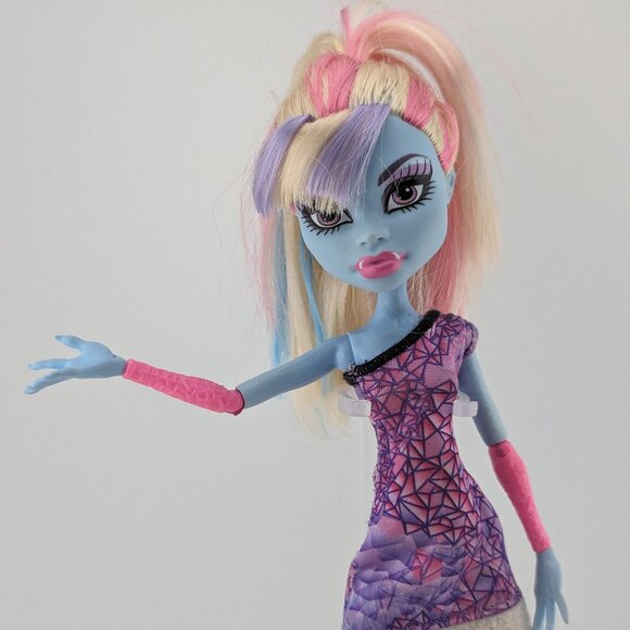 Classroom Abbey Bominable & Heath Burns 2-Pack - Picture 1 of 8